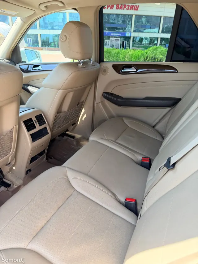 Mercedes-Benz ML class 2013 · 3.5 AT