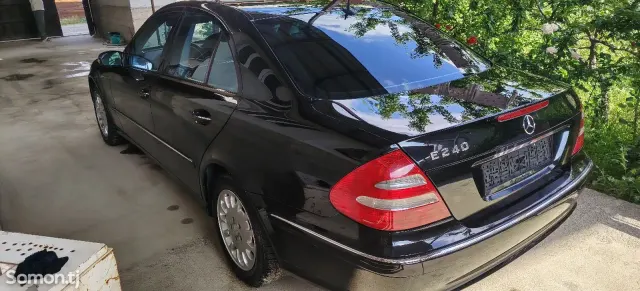 Mercedes-Benz E class 2002 · 2.4 AT