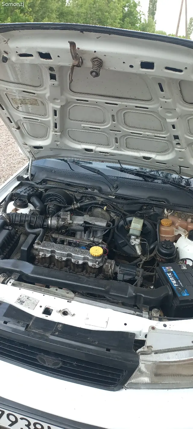 Daewoo Nexia 1994 · 1.5 MT