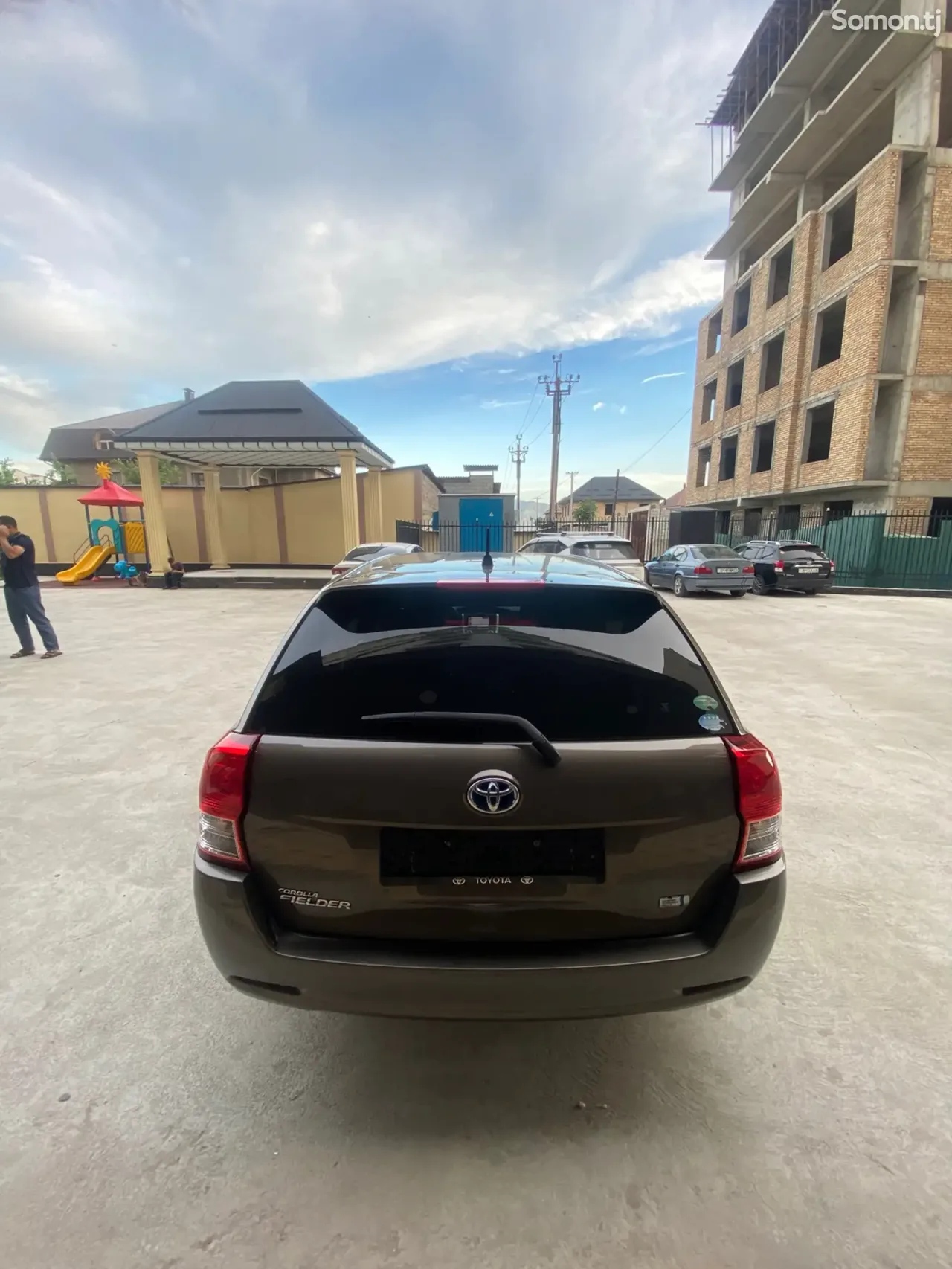 Toyota Fielder 2015 · 1.5 AT
