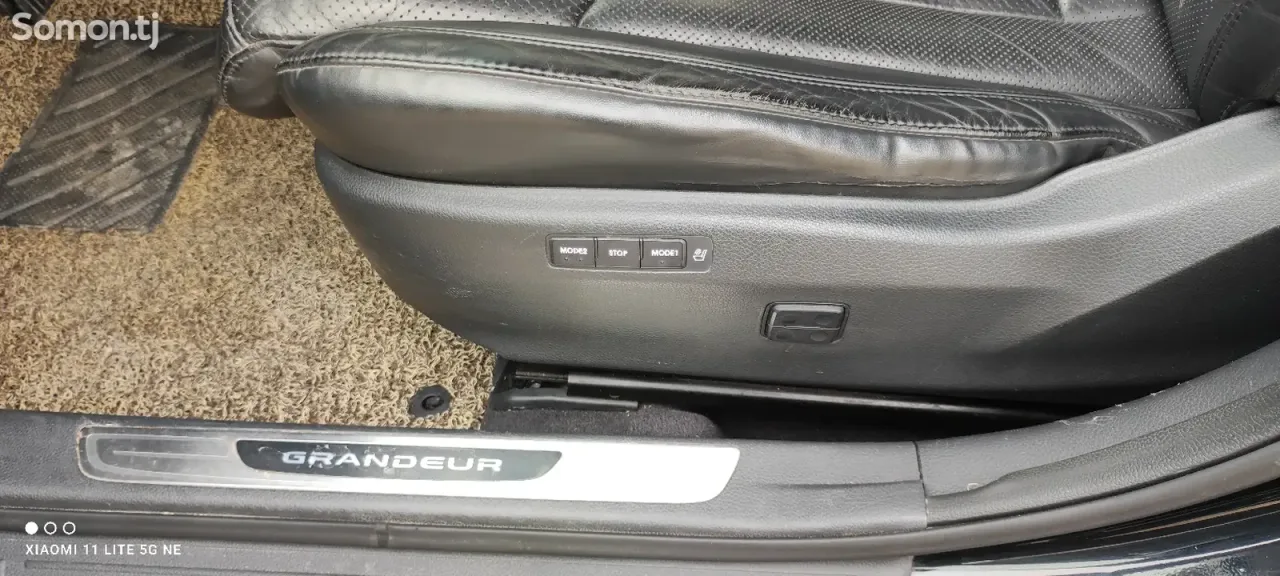 Hyundai Grandeur 2011 · 3.0 AT