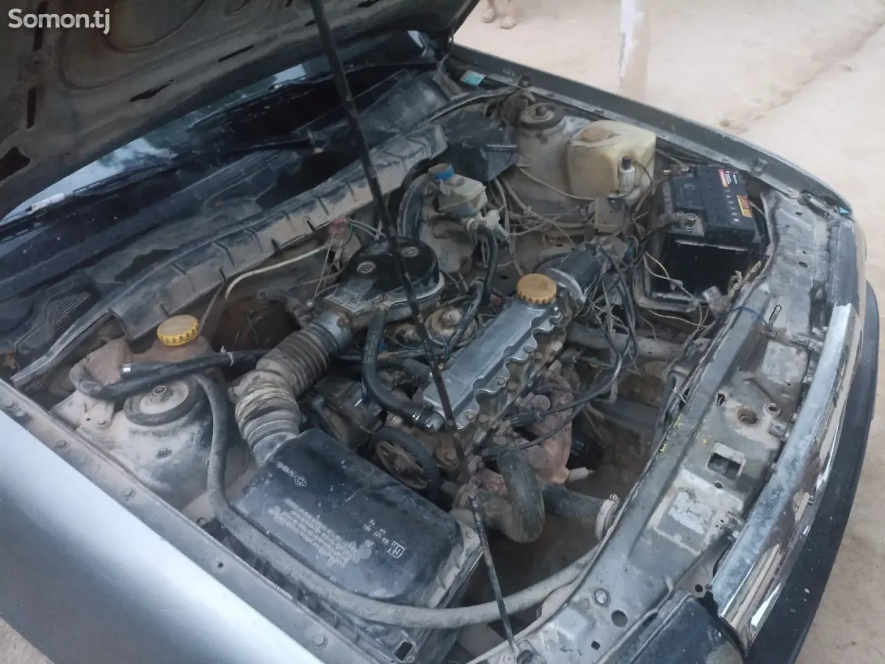 Opel Vectra A 1992 · 1.8 MT