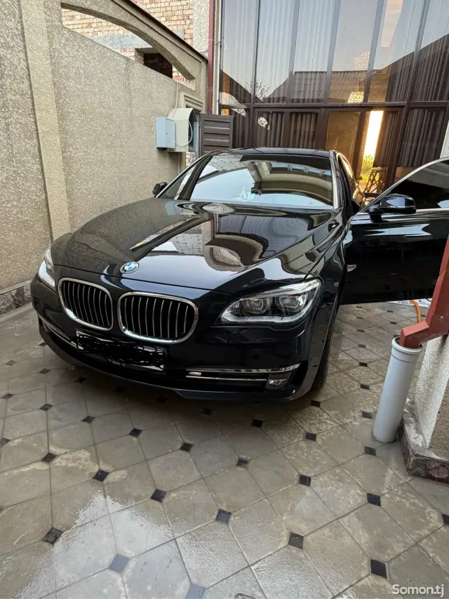 BMW 7 series 2015 · 3.0 AT