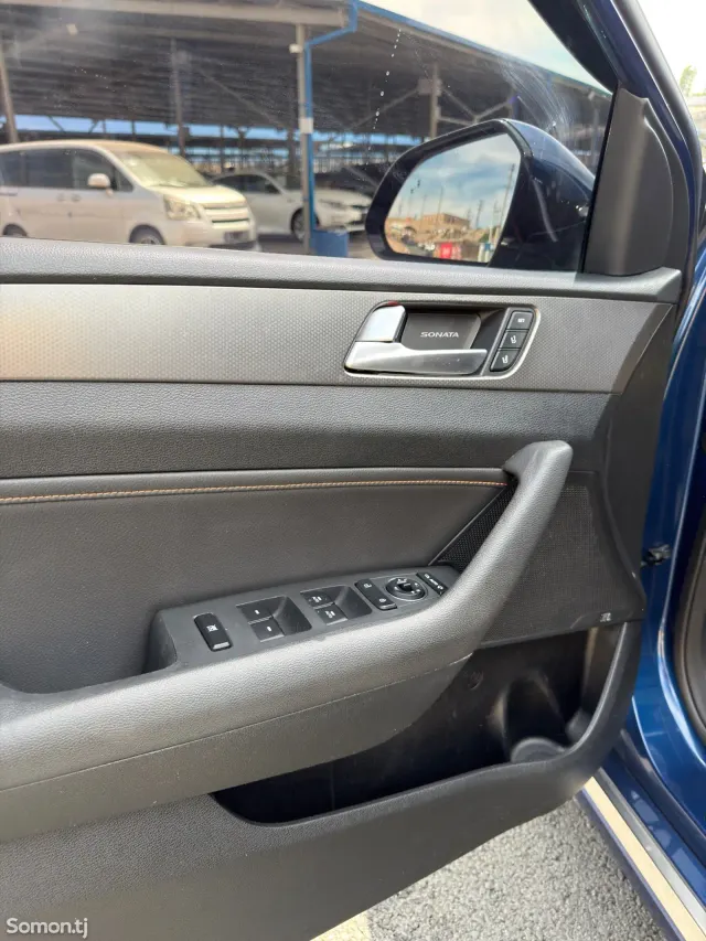 Hyundai Sonata 2015 · 2.0 AT