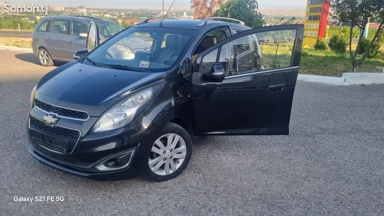 Chevrolet Spark 2014 · 1.4 AT