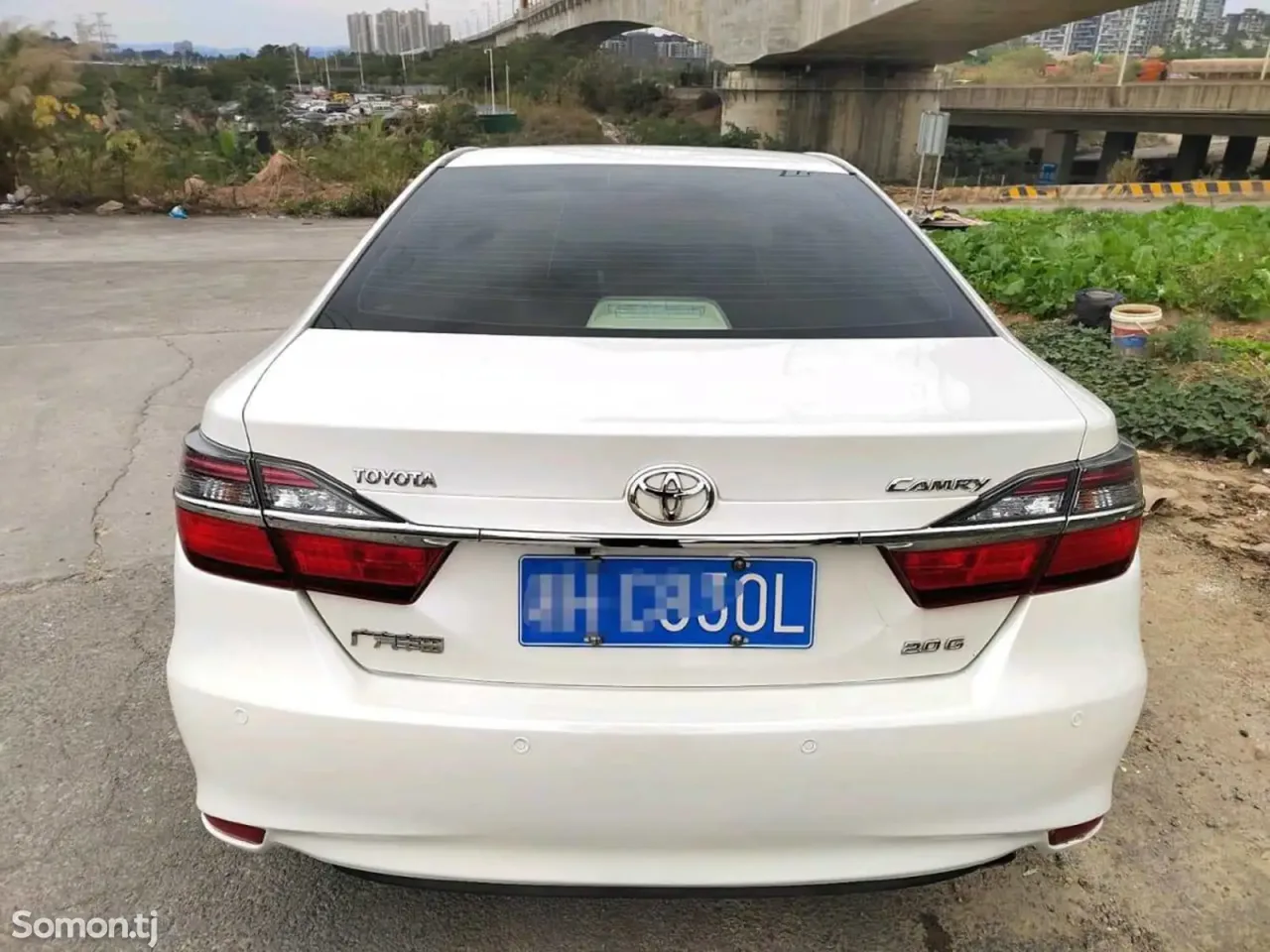 Toyota Camry 2016 · 2.0 AT