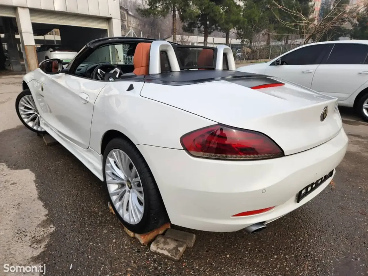 BMW Z4 2011 · 3.5 AT