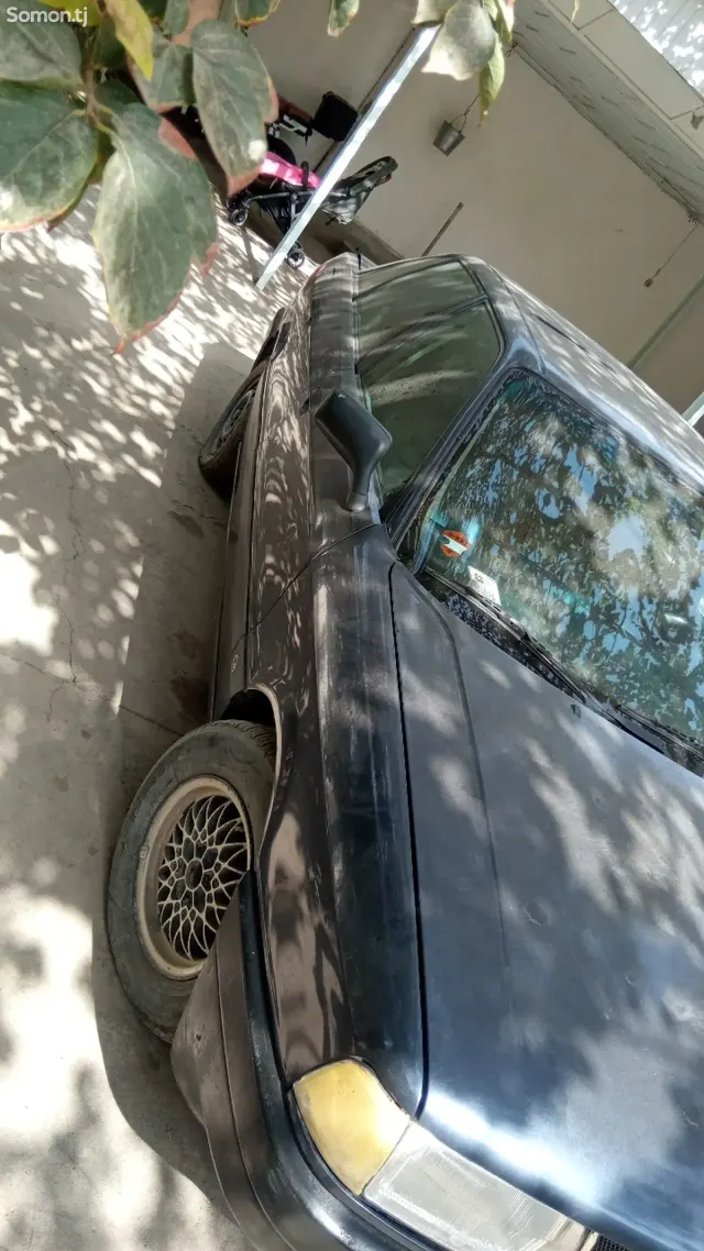 Audi 80 1990 · 1.6 MT