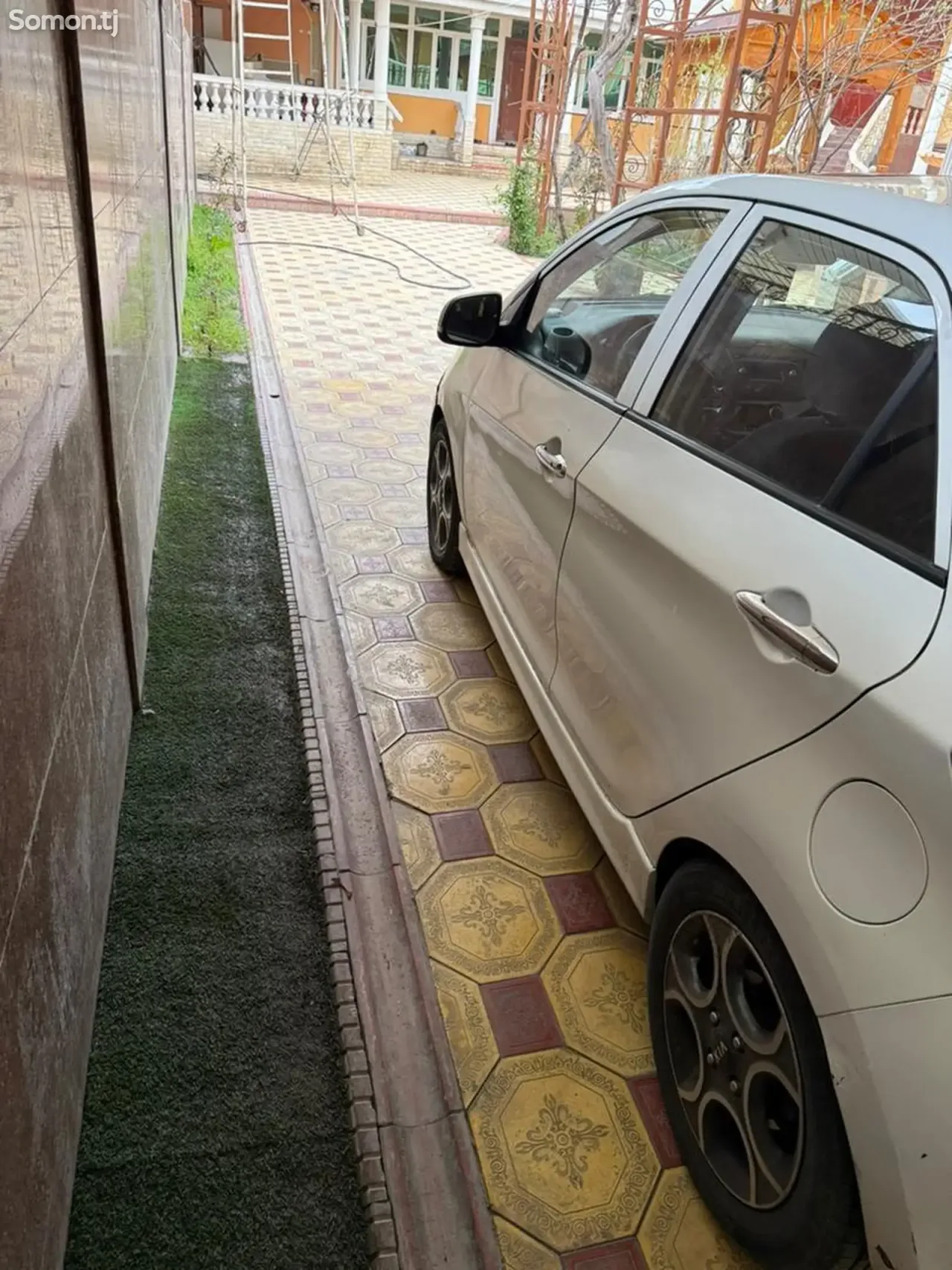 Kia Morning 2014 · 1.1 AT