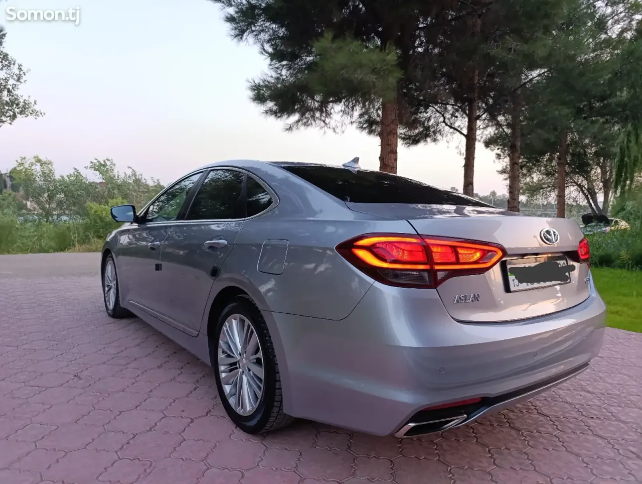 Hyundai Aslan 2014 · 3.0 AT