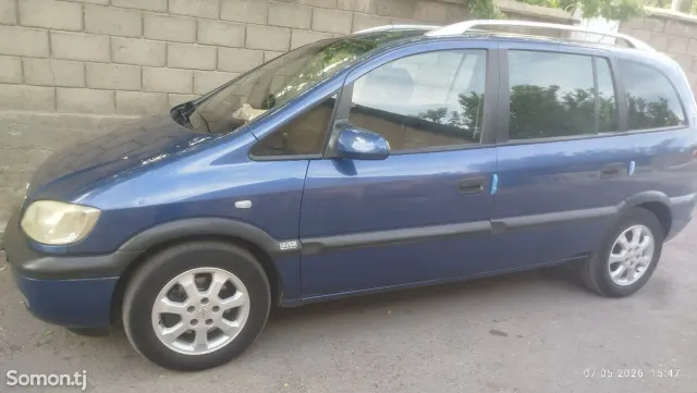 Opel Zafira 2002 · 2.2 AT
