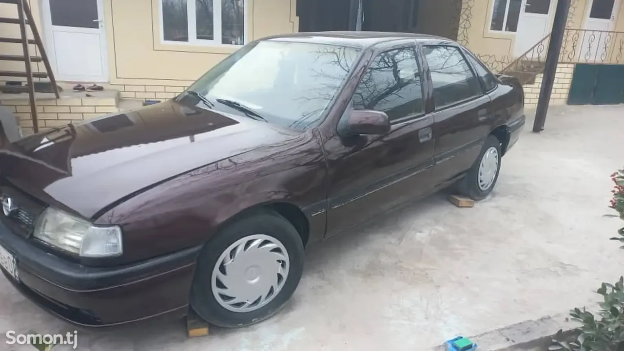 Opel Vectra A 1993 · 1.6 MT