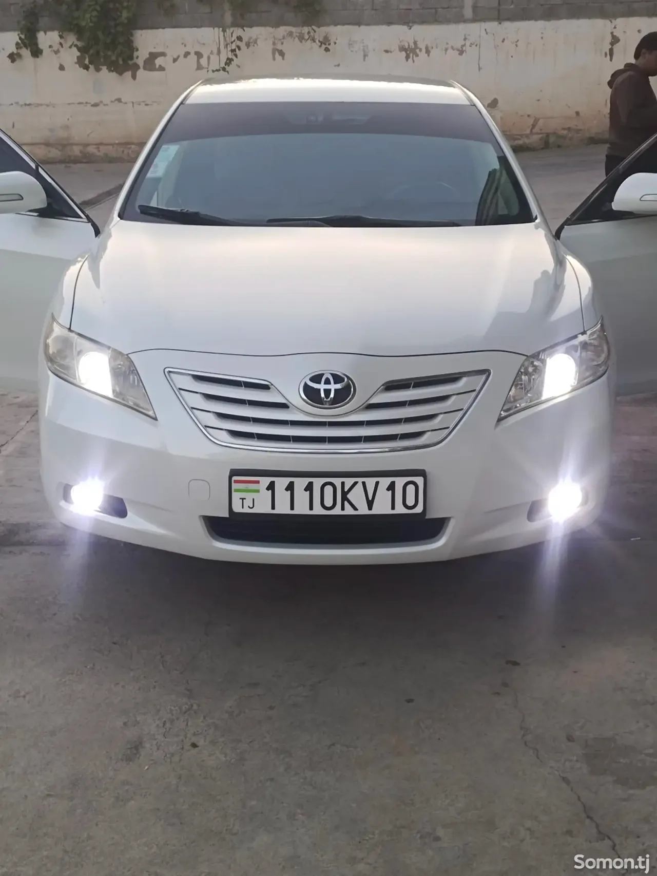 Toyota Camry 2007 · 2.4 AT