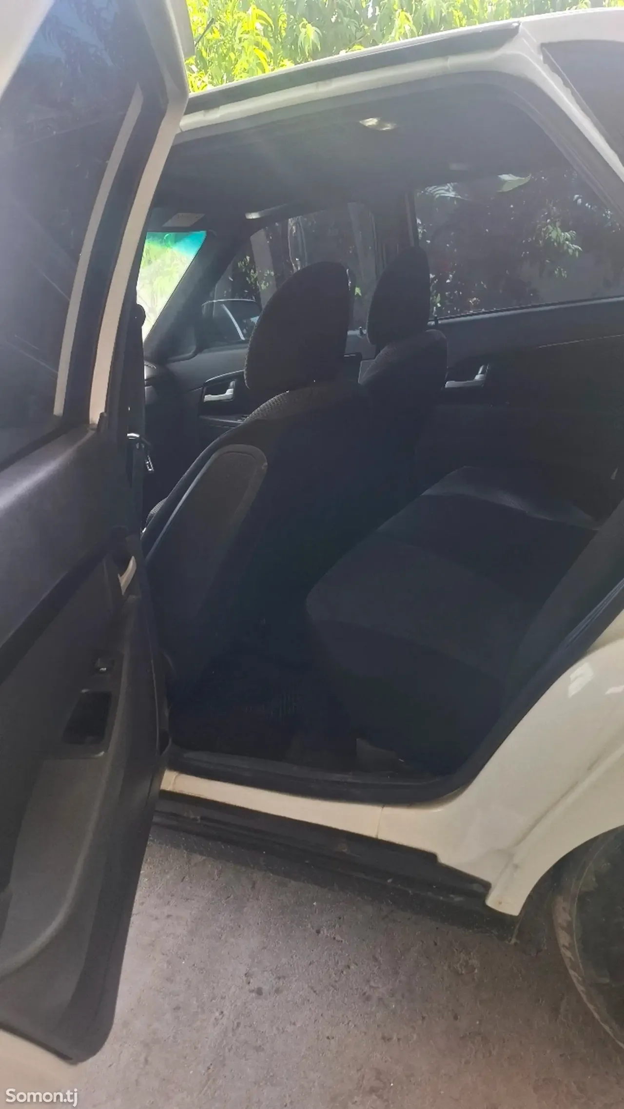 Lada (ВАЗ) Priora 2013 · 1.6 MT