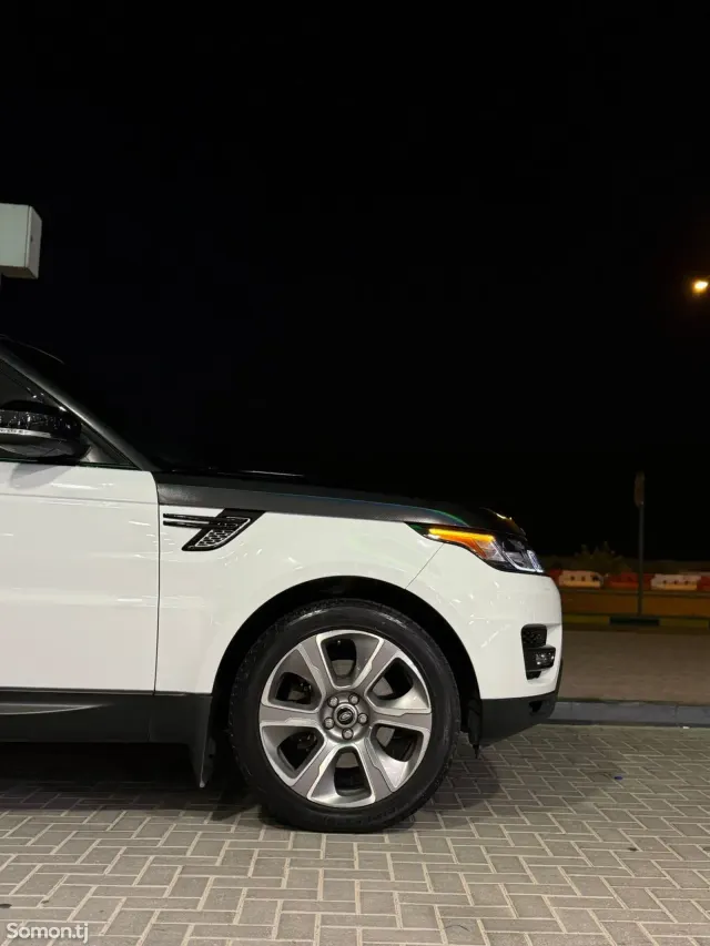 Land Rover Range Rover Sport 2015 · 3.0 AT