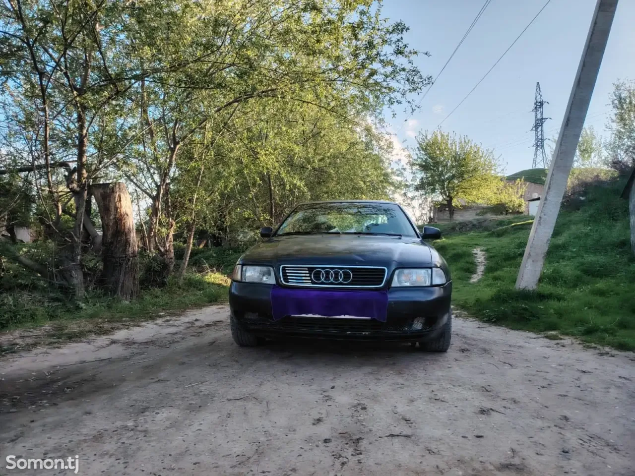 Audi A4 1995 · 1.6 MT