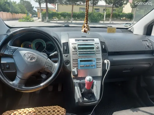 Toyota Corolla Verso 2008 · 1.8 MT