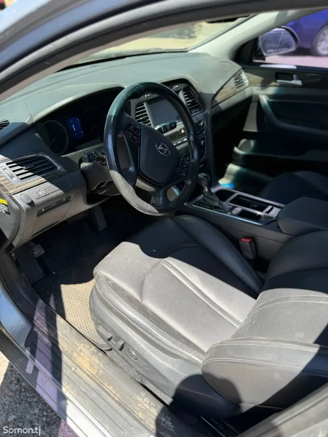 Hyundai Sonata 2014 · 2.0 AT