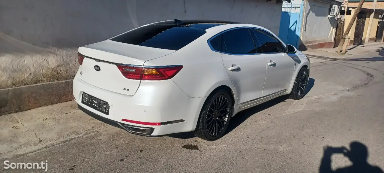 Kia K7 2017 · 3.0 AT