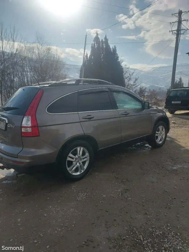 Honda CR-V 2011 · 2.4 AT