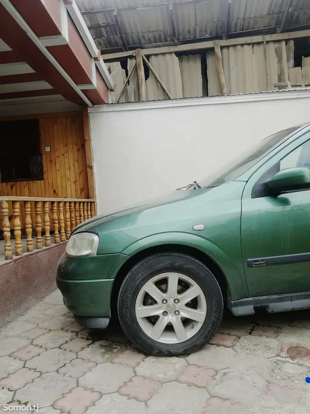 Opel Astra G 1999 · MT