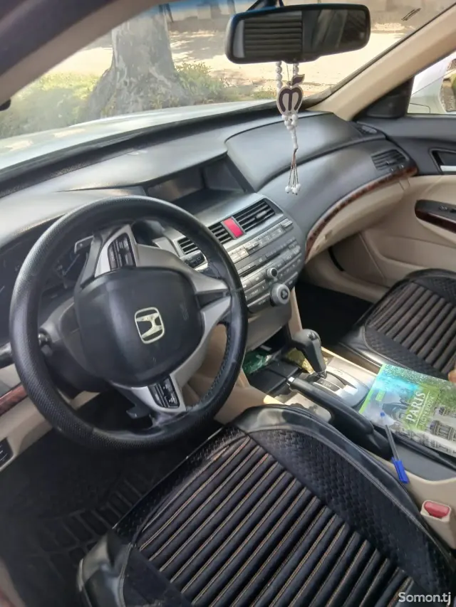 Honda Accord 2010 · 3.5 AT