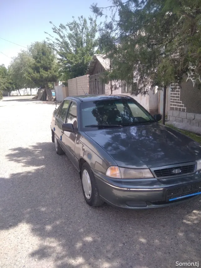Daewoo Nexia 1995 · 1.6 MT