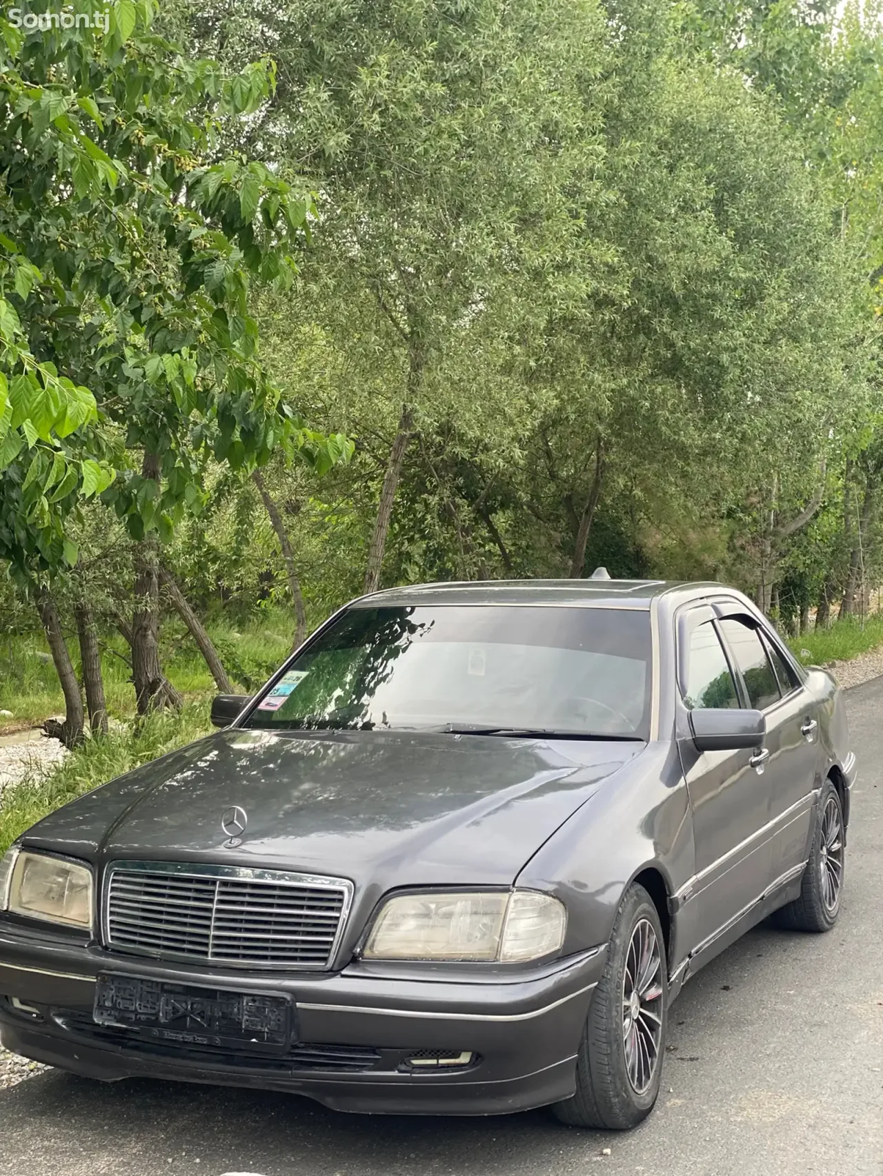 Mercedes-Benz C class 1995 · 2.8 MT
