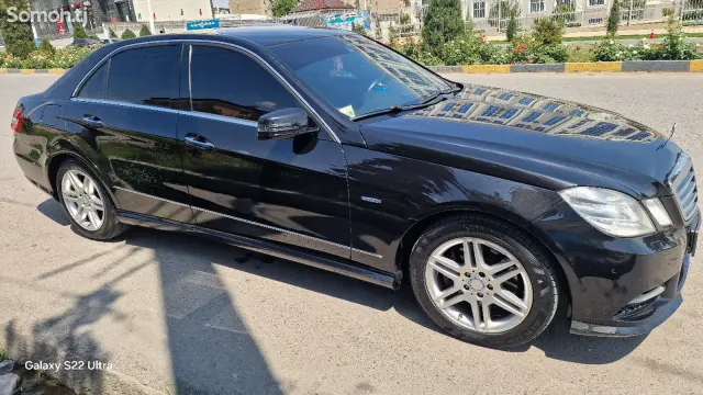 Mercedes-Benz E class 2012 · 2.2 AT