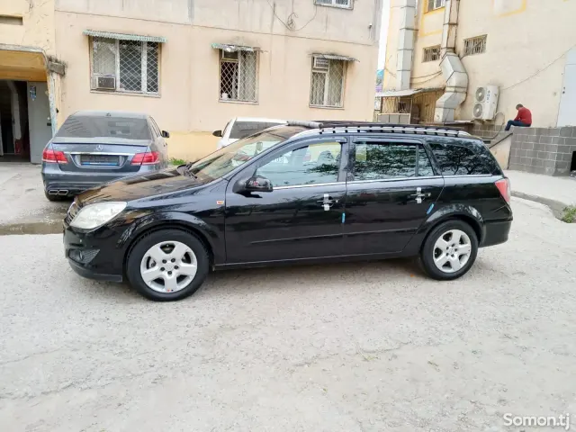 Opel Astra H 2008 · 1.8 MT