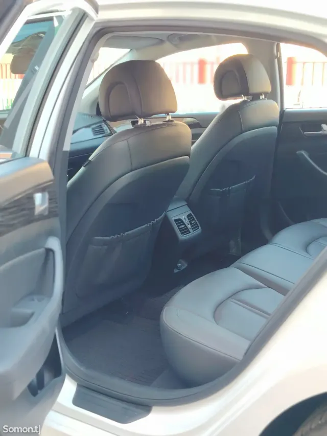 Hyundai Sonata 2015 · 2.0 AT