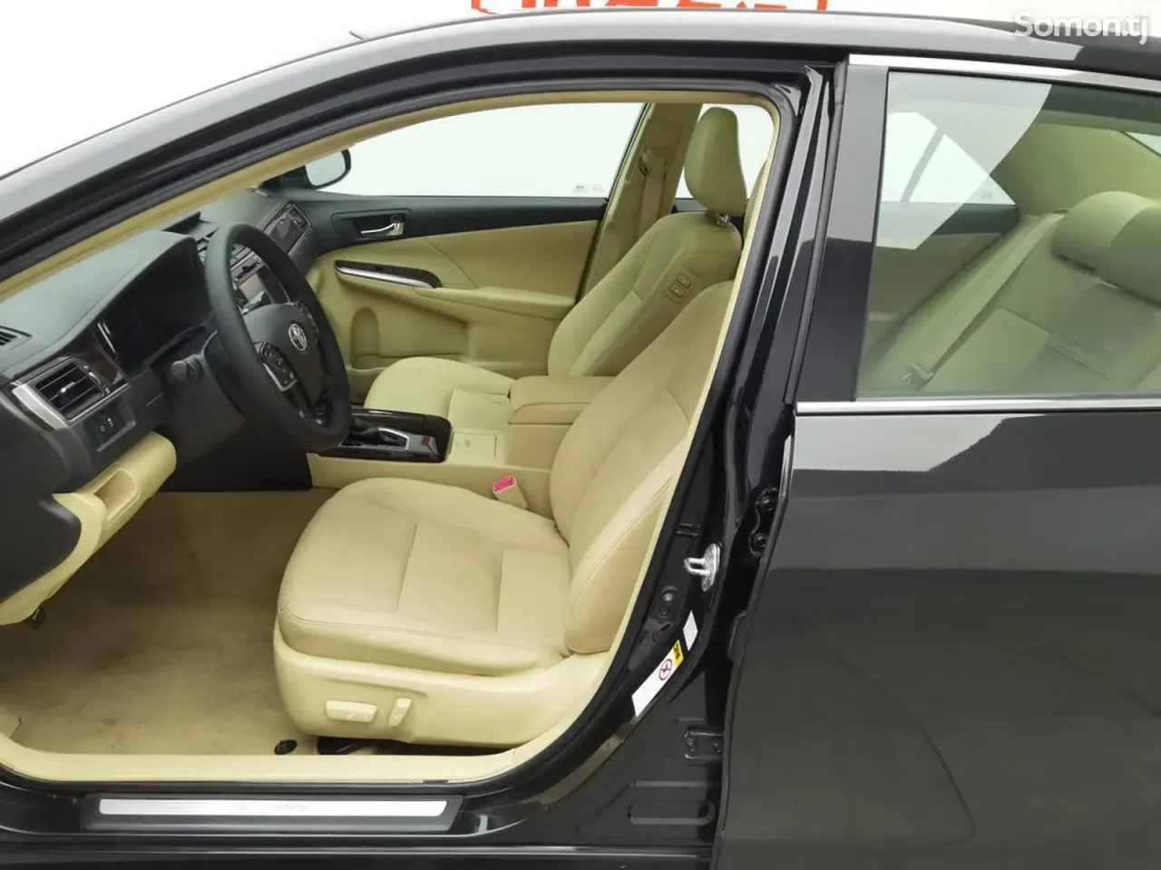 Toyota Camry 2016 · 2.5 AT