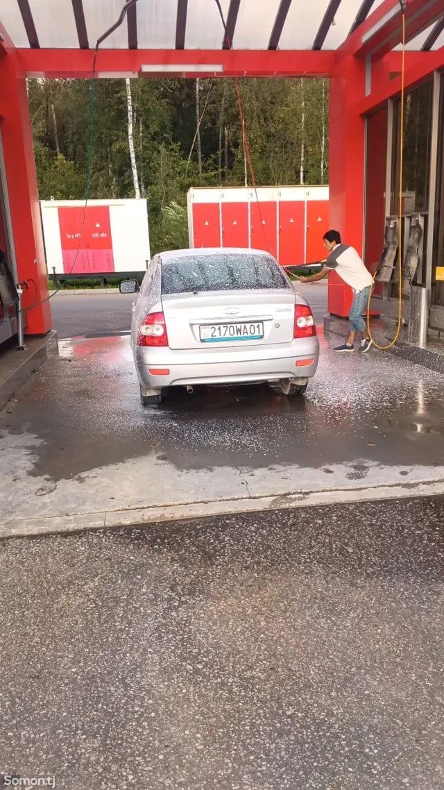 Lada (ВАЗ) Priora 2008 · 1.6 MT