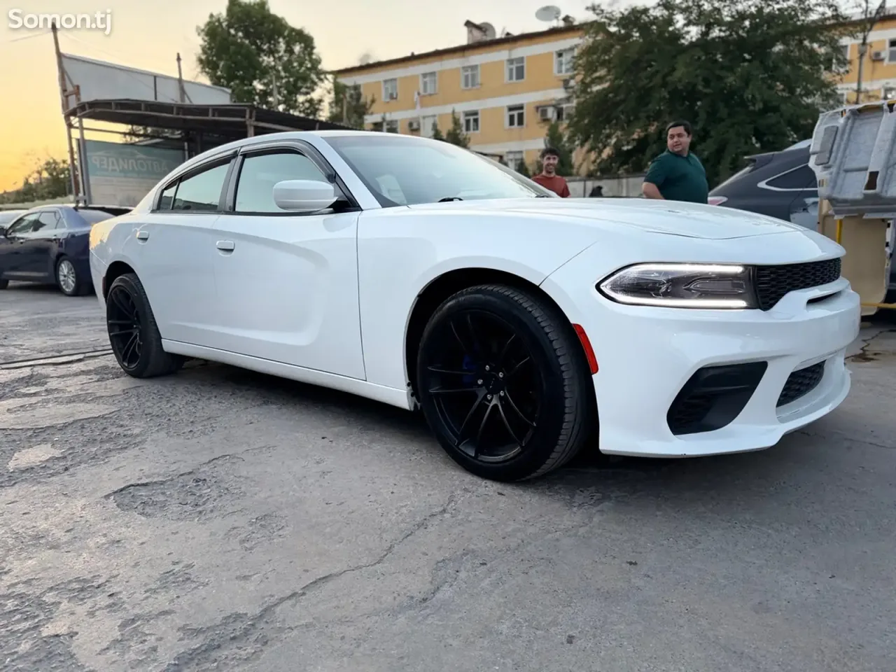 Dodge Charger 2016 · 3.6 AT