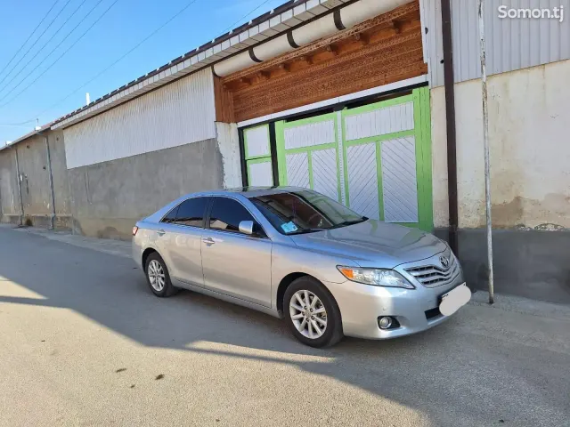 Toyota Camry 2011 · 2.5 AT