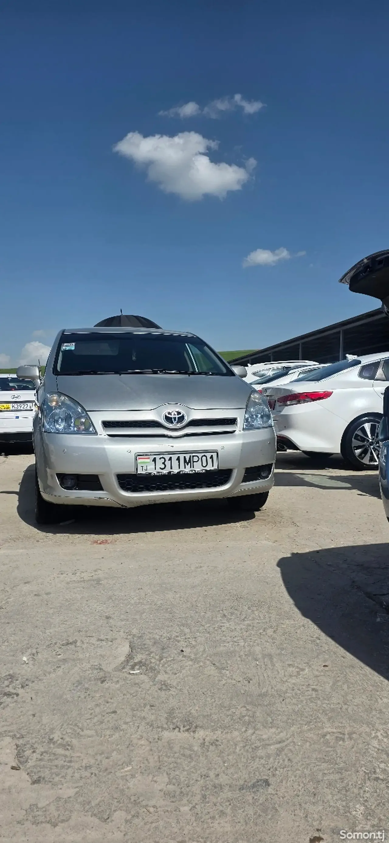 Toyota Avensis Verso 2006 · 0.8 MT