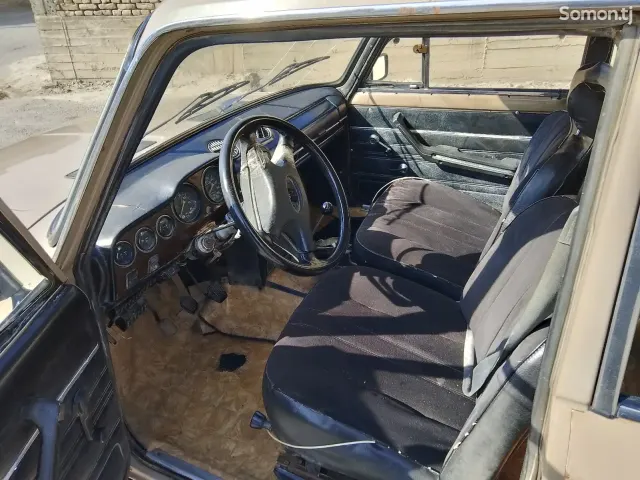Lada (ВАЗ) 2106 1986 · 1.6 MT