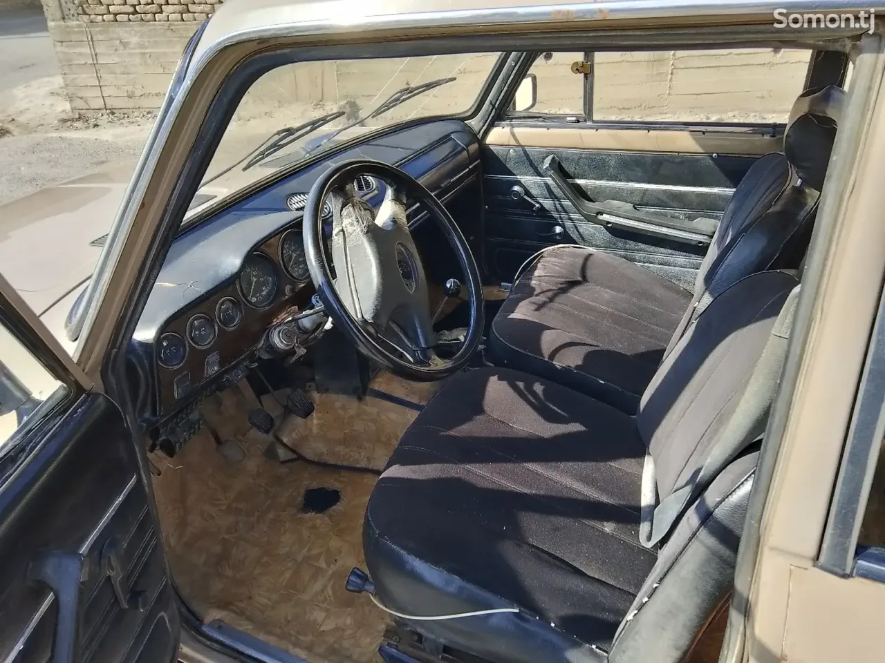 Lada (ВАЗ) 2106 1986 · 1.6 MT