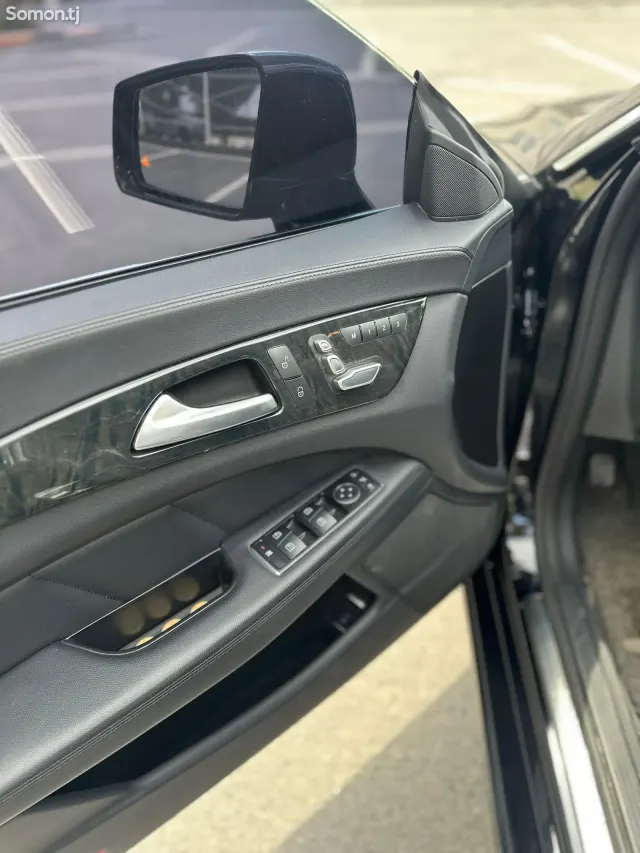Mercedes-Benz CLS class 2015 · 2.5 AT