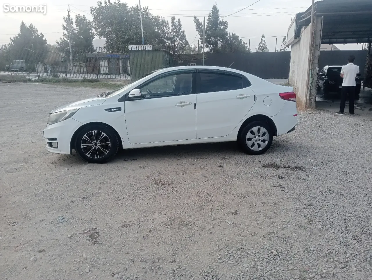 Kia Rio 2016 · 1.6 MT