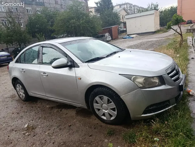 Chevrolet Cruze 2009 · 1.8 MT