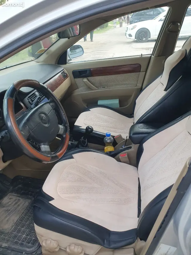 Daewoo Lacetti 2005 · 1.8 MT