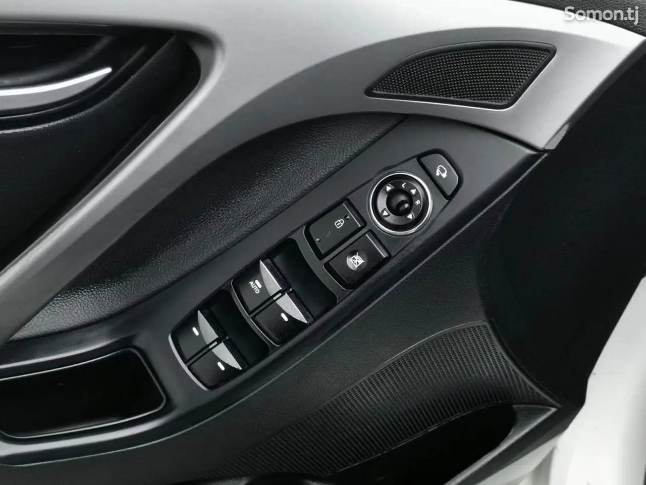 Hyundai Elantra 2015 · 1.6 AT