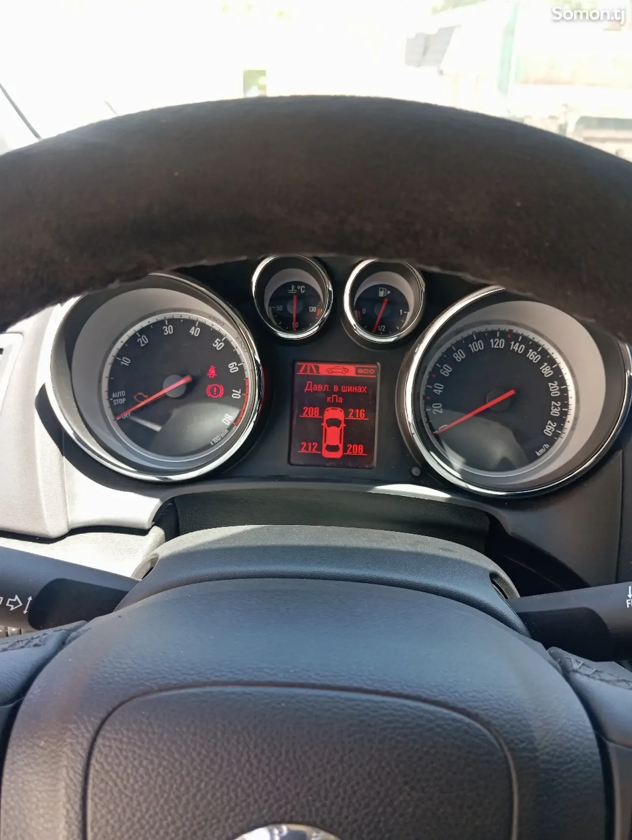 Opel Astra J 2015 · 1.4 MT