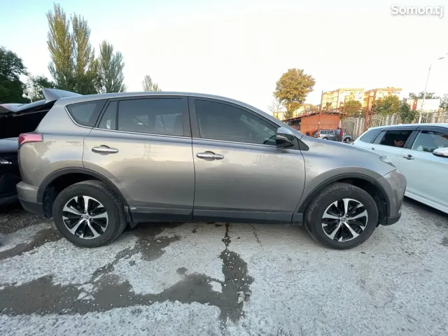Toyota RAV 4 2017 · 2.5 AT