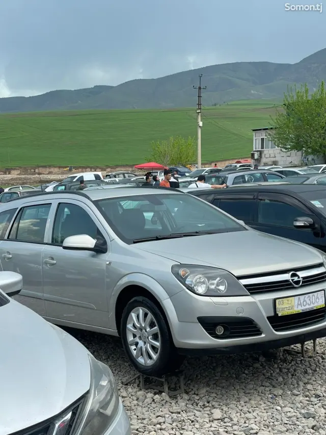 Opel Astra H 2007 · 1.6 MT