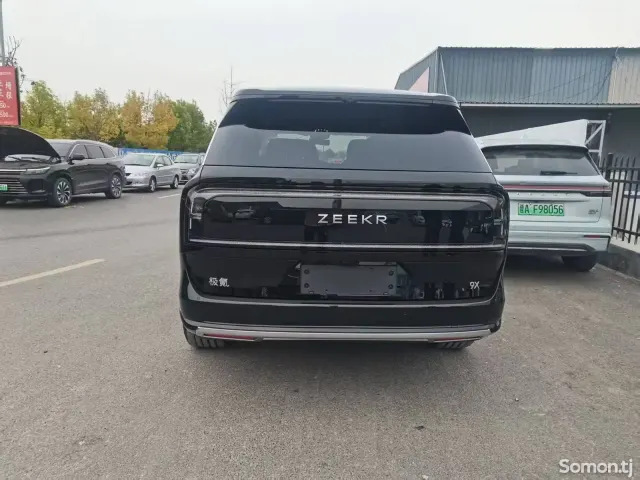 Zeekr 009 2025 · 4.0 AMT