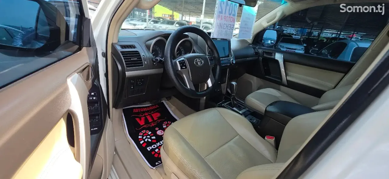Toyota Land Cruiser Prado 2012 · 4.0 AT