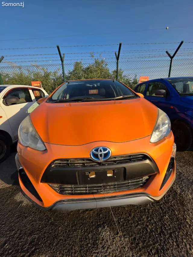 Toyota Aqua 2014 · 1.5 AT