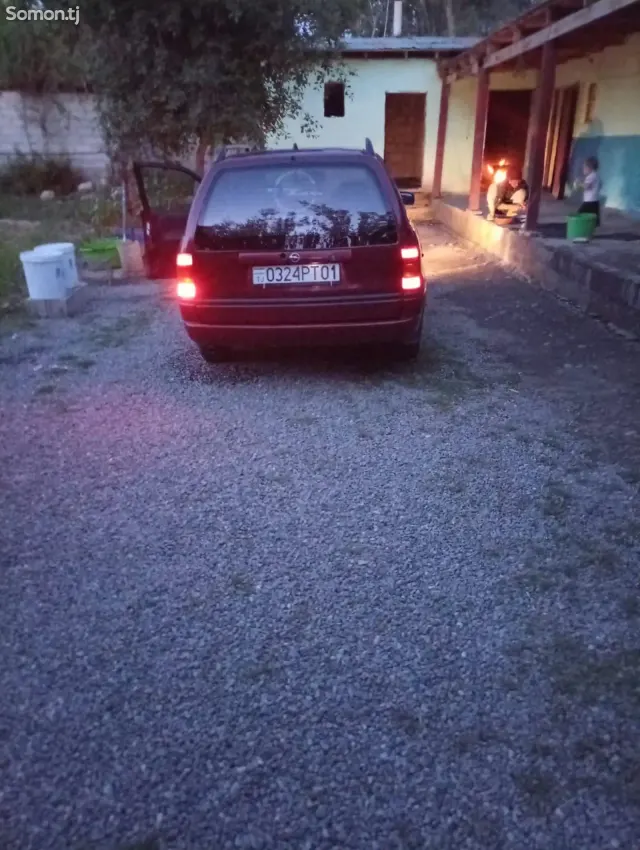 Opel Astra F 1997 · 1.6 MT